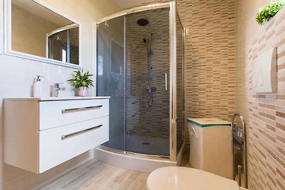 Ferienwohnung mit Balkon und Klimaanlage