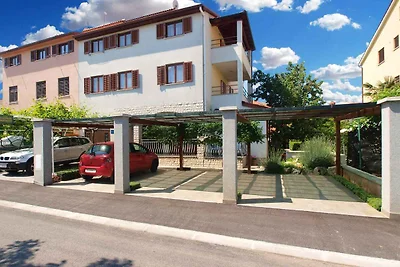 Ferienwohnung mit Terrasse und Klimaanlage