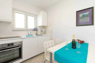 Ferienwohnung mit Balkon, Klima und Internet