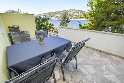 Ferienwohnung mit Terrasse und Grill