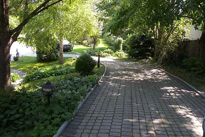 Ferienwohnung mit Gartenpavillon und Grill