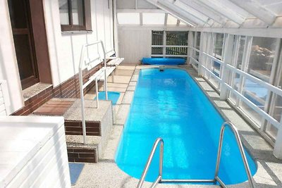 Ferienhaus mit Schwimmbad, Trampolin, Minigol