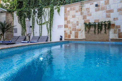 Ferienhaus mit Klimaanlage und Aussenpool