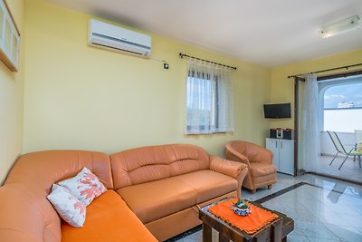 Ferienwohnung mit Klimaanlage und Balkon