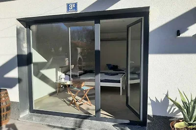 Ferienhaus mit Whirlpool und eingezäuntem