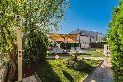 Ferienwohnung mit Pool und Klimaanlage