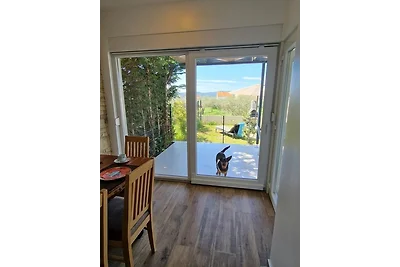 Ferienwohnung mit Garten und Klimaanlage