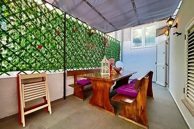 Ferienhaus im Zentrum mit Balkon