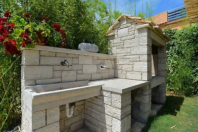 Villa mit Pool und Klimaanlage