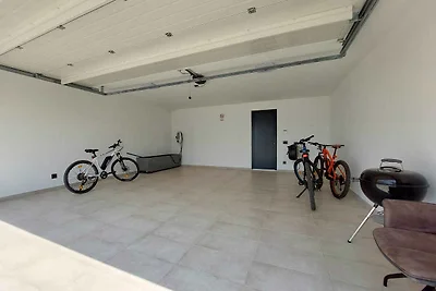 Ferienhaus mit Klimaanlage und Pool