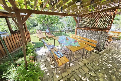 Ferienwohnung mit Montagepool und Grill