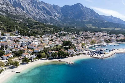 Ferienwohnung mit Garten und Klimaanlage
