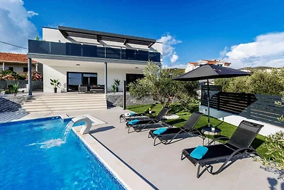 Traumhafte Villa in Vinišće mit eigenem Pool 