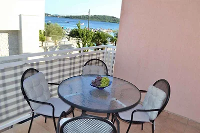 Ferienwohnung mit Balkon und Klimaanlage