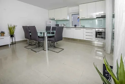 Ferienwohnung mit Klimaanlage und Meerblick