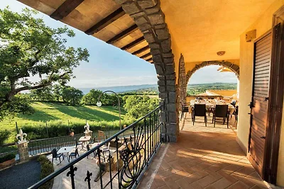 Villa mit Whirlpool und Aussenpool