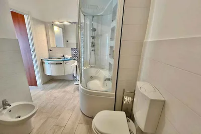 Ferienwohnung mit Balkon, Klimaanlage und