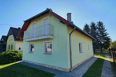 Ferienhaus mit Gartendusche und