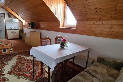 Studio mit eigenem Garten und Innenpool