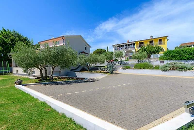 Villa mit Pool und Klimaanlage