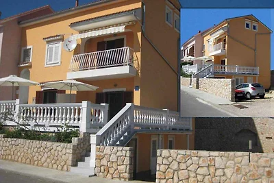 Ferienwohnung mit Terrasse und Grill