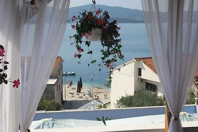 Ferienwohnung Mit Meerblick und Terasse