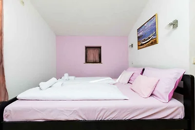 Ferienhaus mit Pool und Klimaanlage