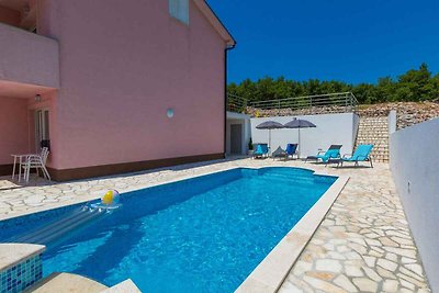 Ferienwohnung mit Pool und Jacuzzi