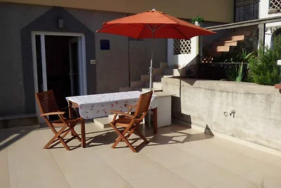 Studio mit Gemeinschaftsterrasse und Grill