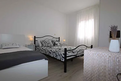 Ferienwohnung mit Klimaanlage und nur 220 m v