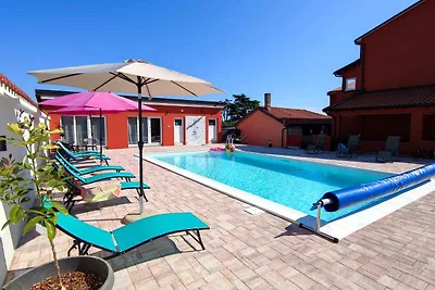 Ferienwohnung mit Pool und Klimaanlage