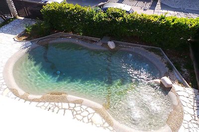 Ferienwohnung mit Klimaanlage und Pool (chlor