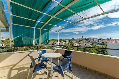 Ferienwohnung mit Swimmingpool und Balkon