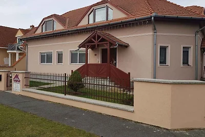 Ferienwohnung mit Gartenpavillon und Grill