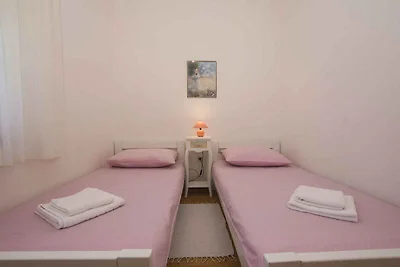Ferienwohnung mit Terrasse und Klimaanlage