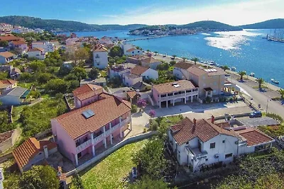 Appartamento Vacanza con famiglia Lokva Rogoznica
