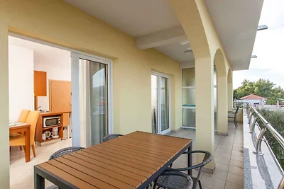 Appartamento Vacanza con famiglia Okrug Gornji