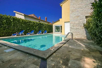 Villa mit privatem Pool, mit Meerblick, in de