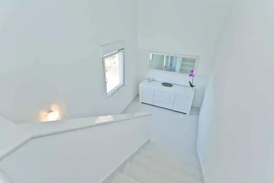 Villa mit Pool und Klimaanlage