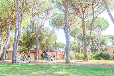 Villa mit Klimaanlage, Pool und Terrasse