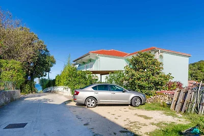 Ferienwohnung mit Terrasse und Grill