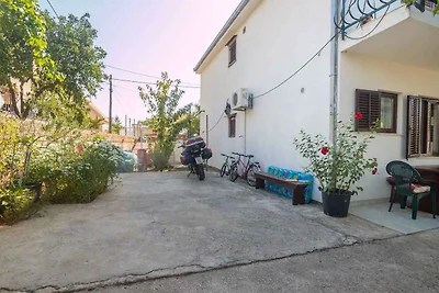 Ferienwohnung mit Terrasse und Klimaanlage