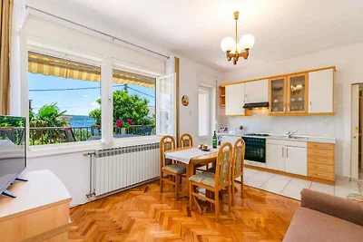 Ferienwohnung mit Balkon und Meerblick