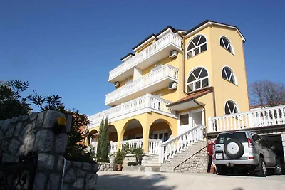 Ferienwohnung mit Terrasse und Meerblick
