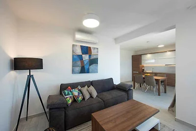 Ferienwohnung mit Pool und Klimaanlage