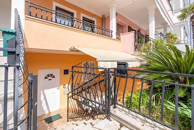 Ferienwohnung mit Terrasse und Klimaanlage