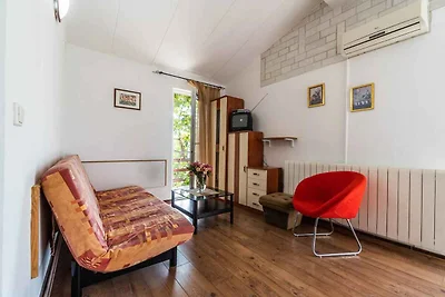 Einfach eingerichtete Wohnung in Krnica