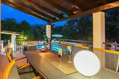 Villa mit Klimaanlage und Pool