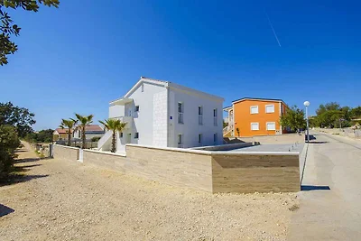 Ferienwohnung mit Klimaanlage und Pool