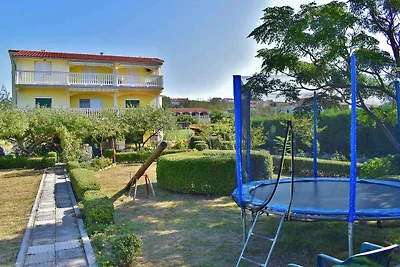 Ferienwohnung mit Grill und Kinderspielplatz